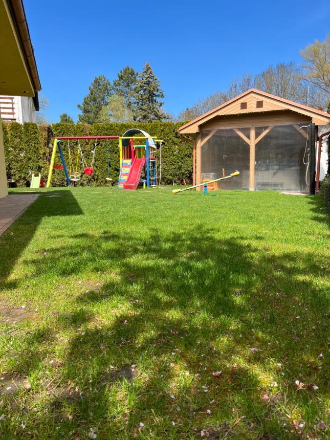 Villa Gracia Patince Eksteriør billede