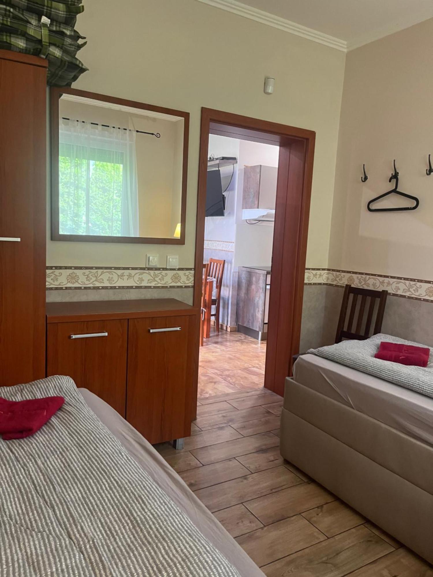 Villa Gracia Patince Eksteriør billede