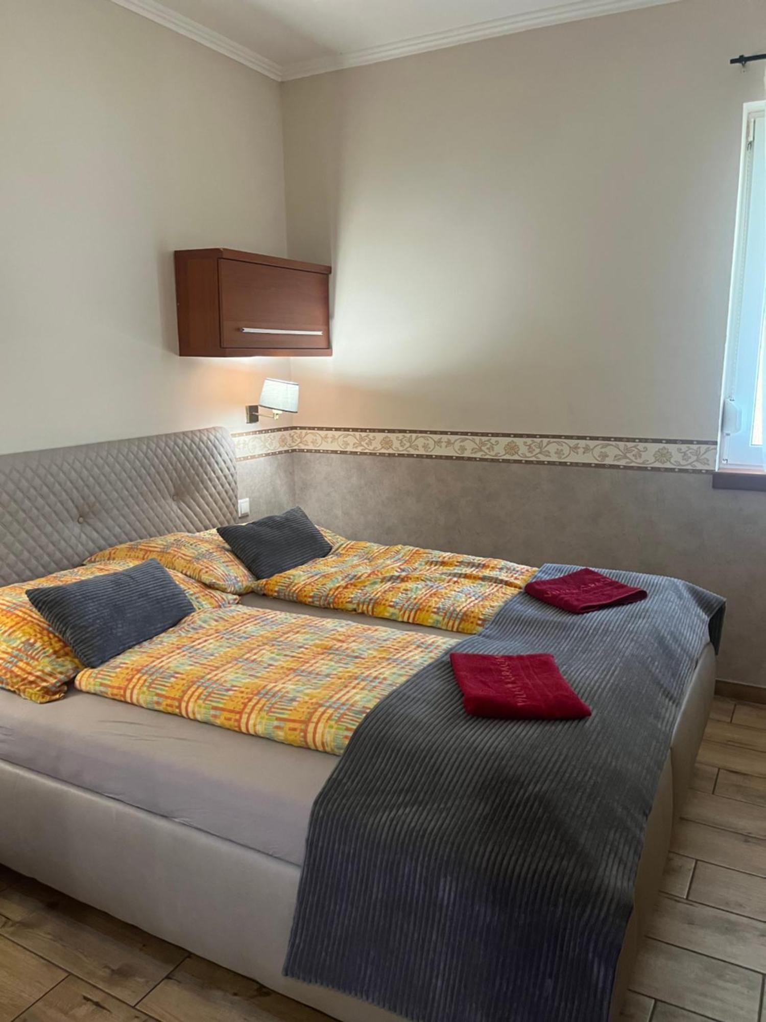 Villa Gracia Patince Eksteriør billede