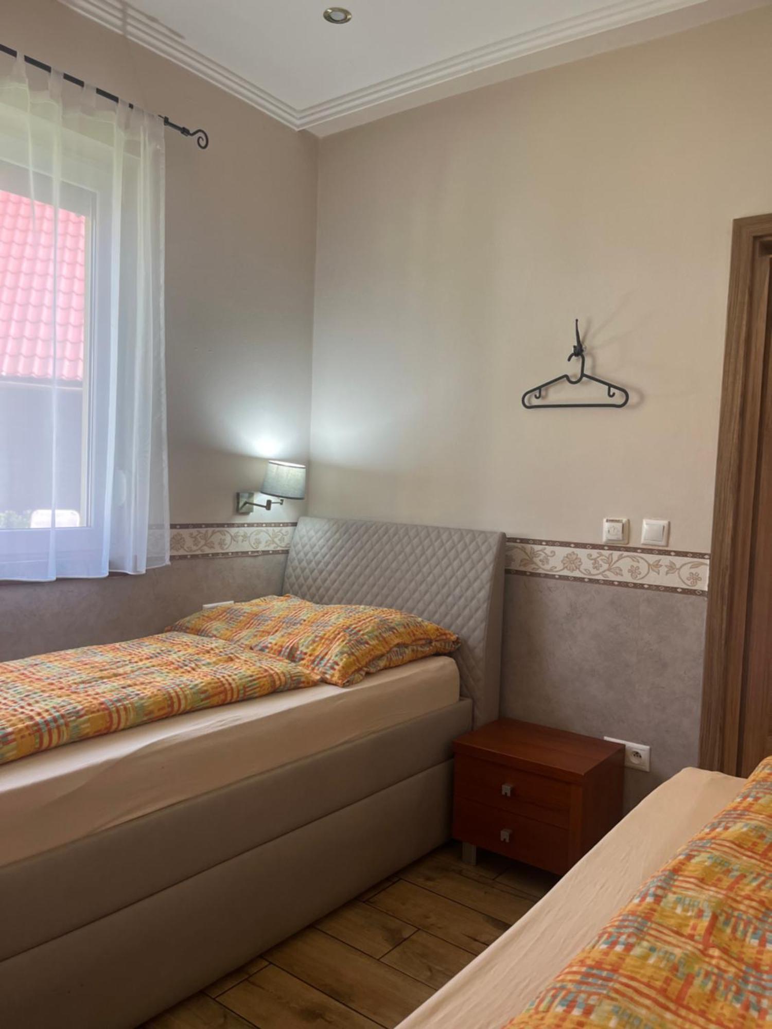 Villa Gracia Patince Eksteriør billede